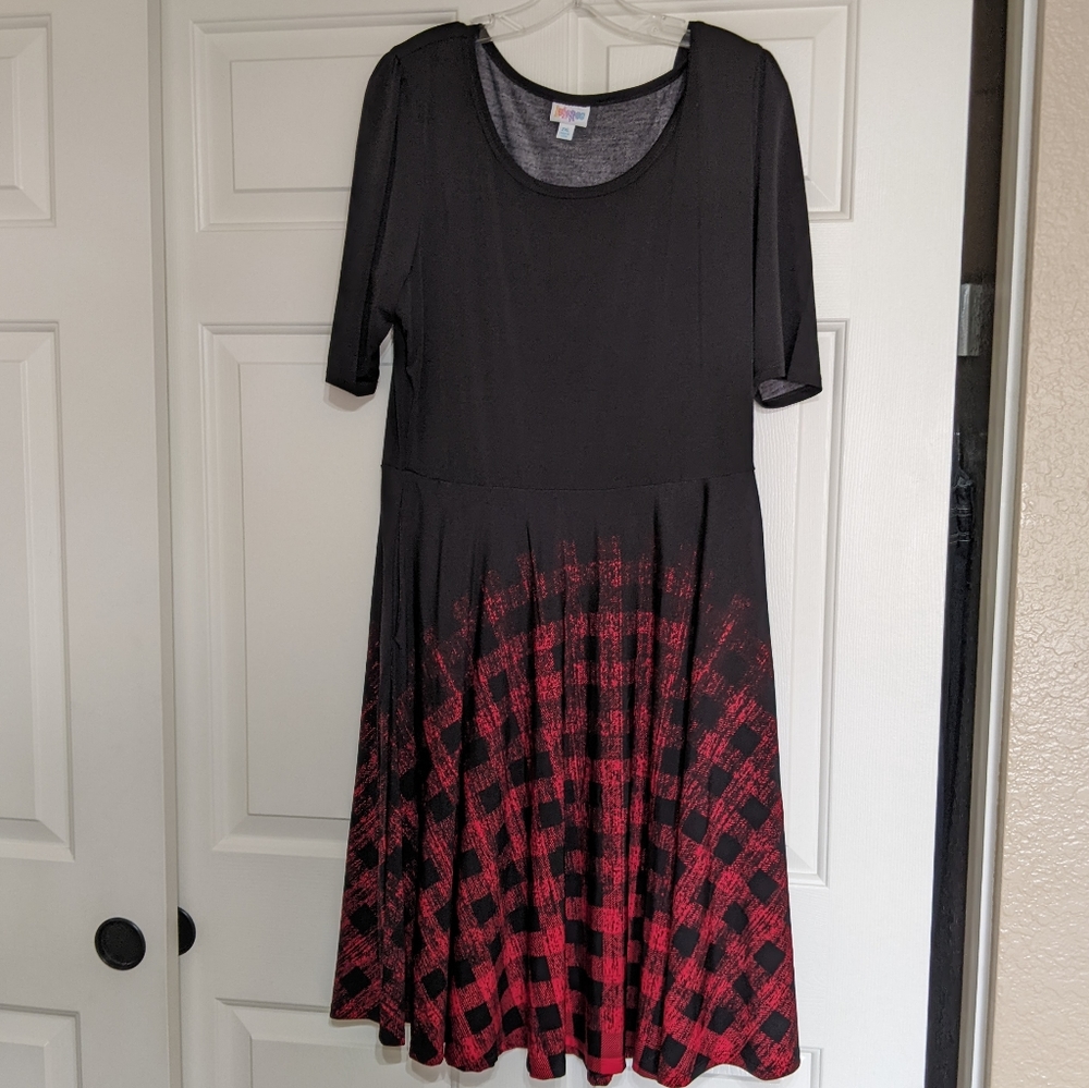 Lularoe Black and Red Plaid Dipped 2xl Nicole Half Sleeve A Line Dress